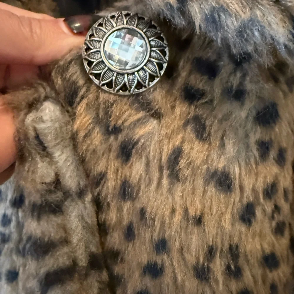 Vintage Faux Fur Leopard Coat - Taupe with Dark Spots - Picture 2 of 5
